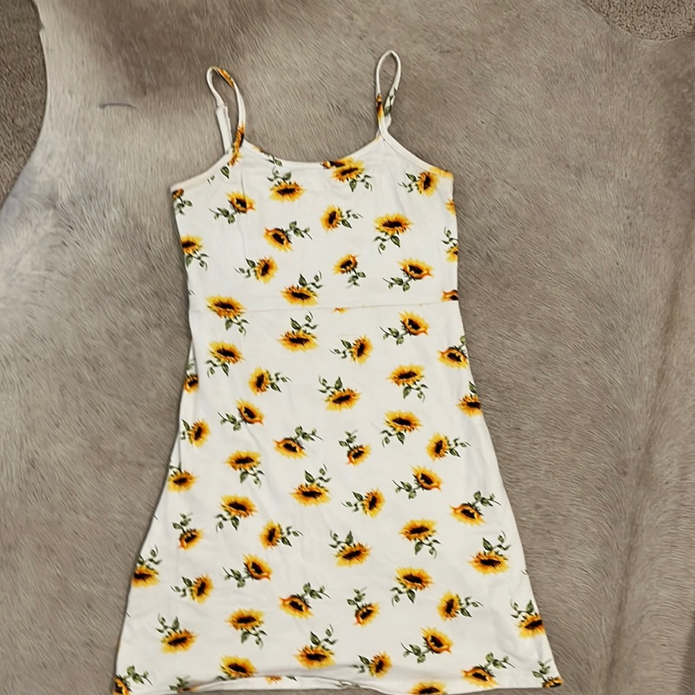 Tilly’s sunflower dress.
